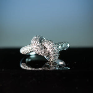 The Love Knot Ring - White Gold & Diamond