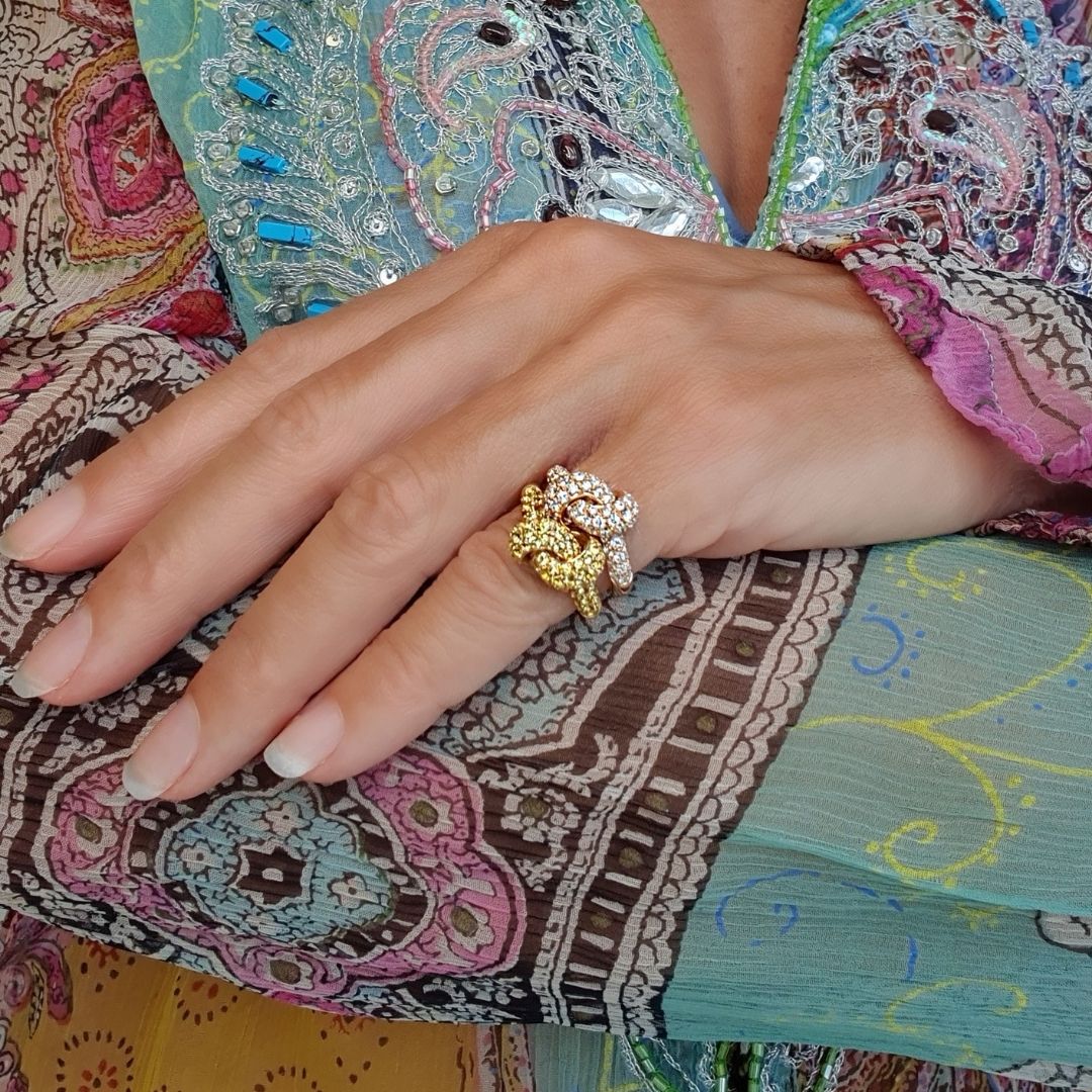 Gold knot ring with diamond Clearance